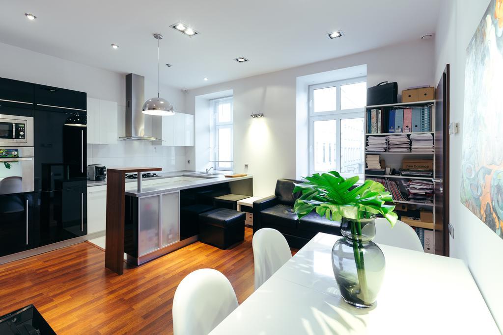 Apartment In The Strict City Centre Łódź Dış mekan fotoğraf